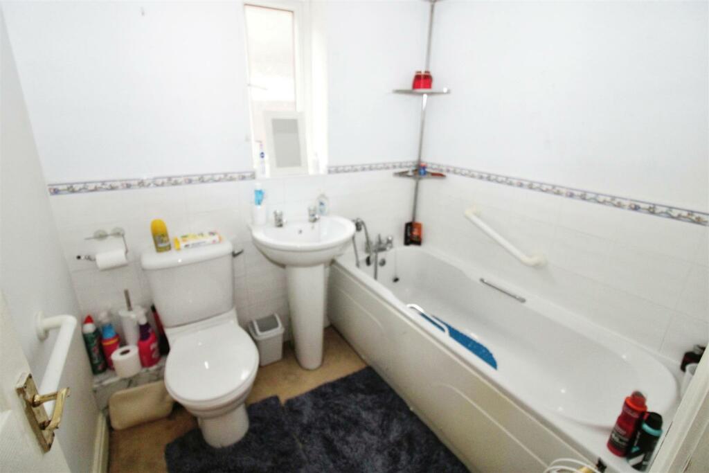 En Suite Bathroom