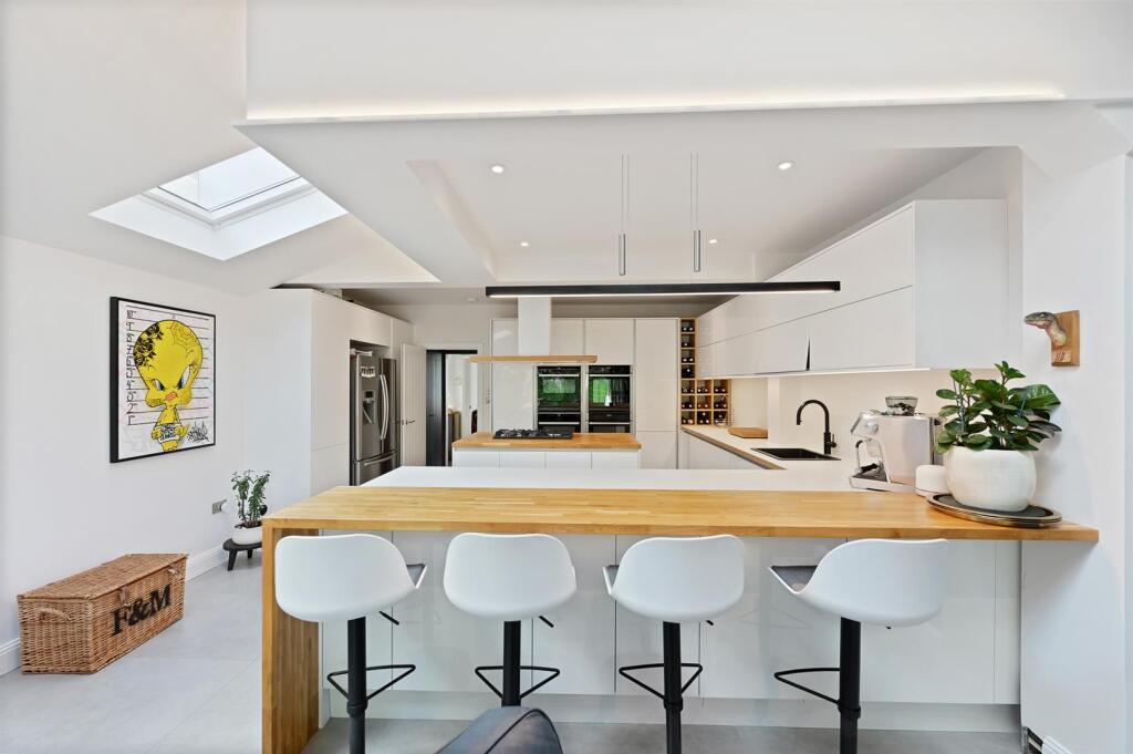 Breakfast Bar