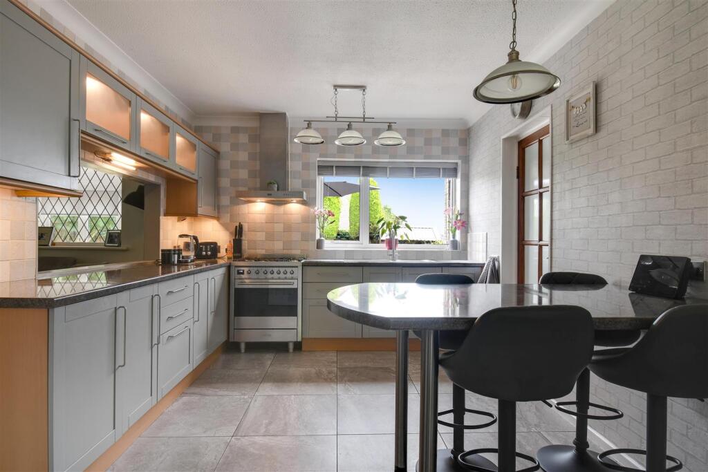 BREAKFAST KITCHEN