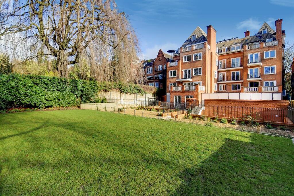 15_Communal Garden-2.jpg
