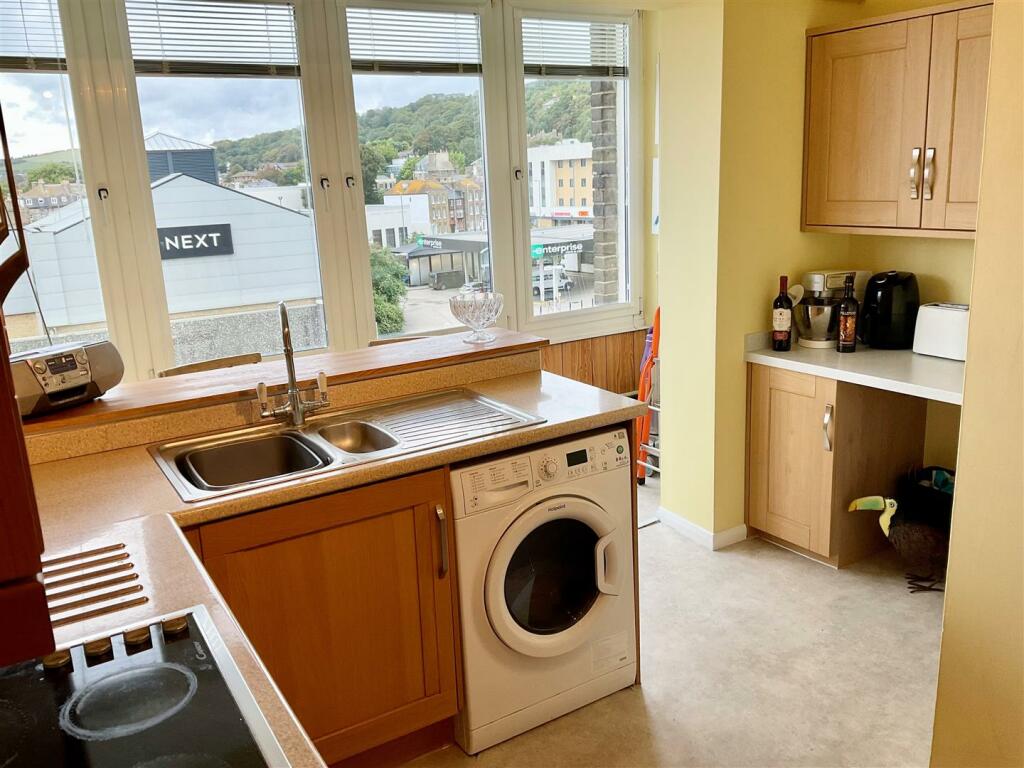kitchenC.jpg