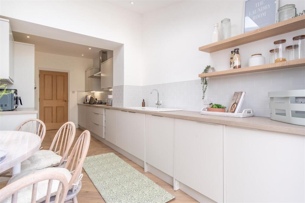 Kitchen/Breakfast Room