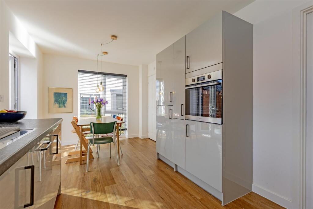 Kitchen-5.jpg