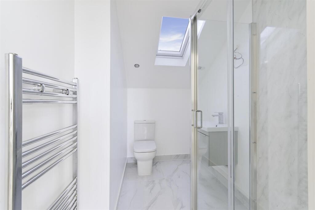 LYNWOOD OAK, FLAT 5 KENNEDYS- (12).jpg