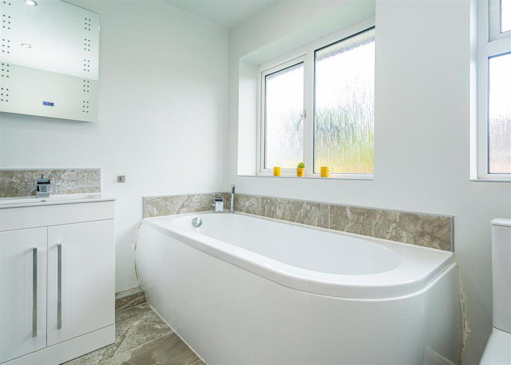 1 Redford Drive-11.jpg