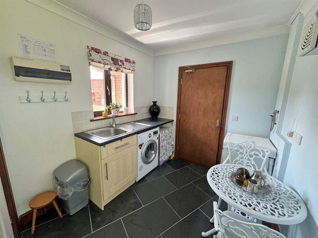UTILITY ROOM