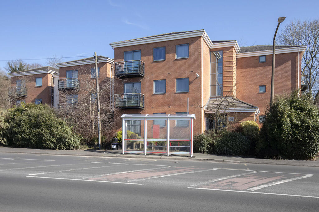 Flat 5, Bluestone...