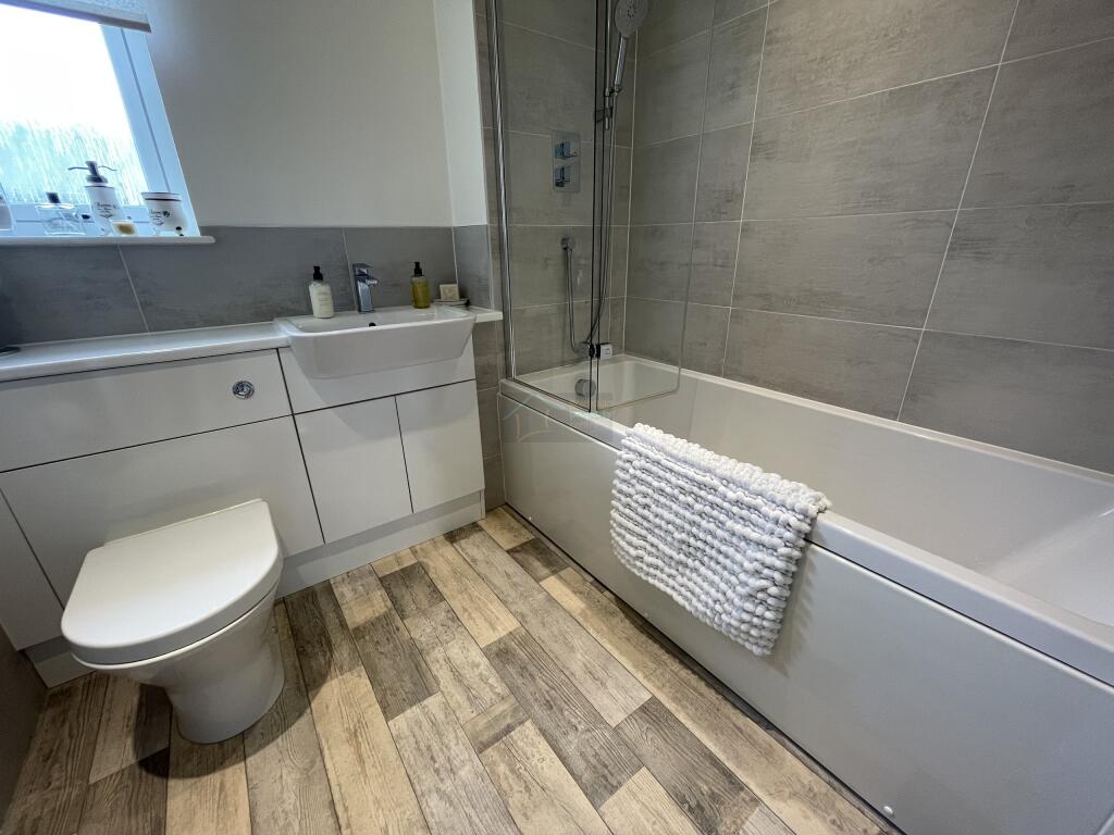 Bathroom.JPG