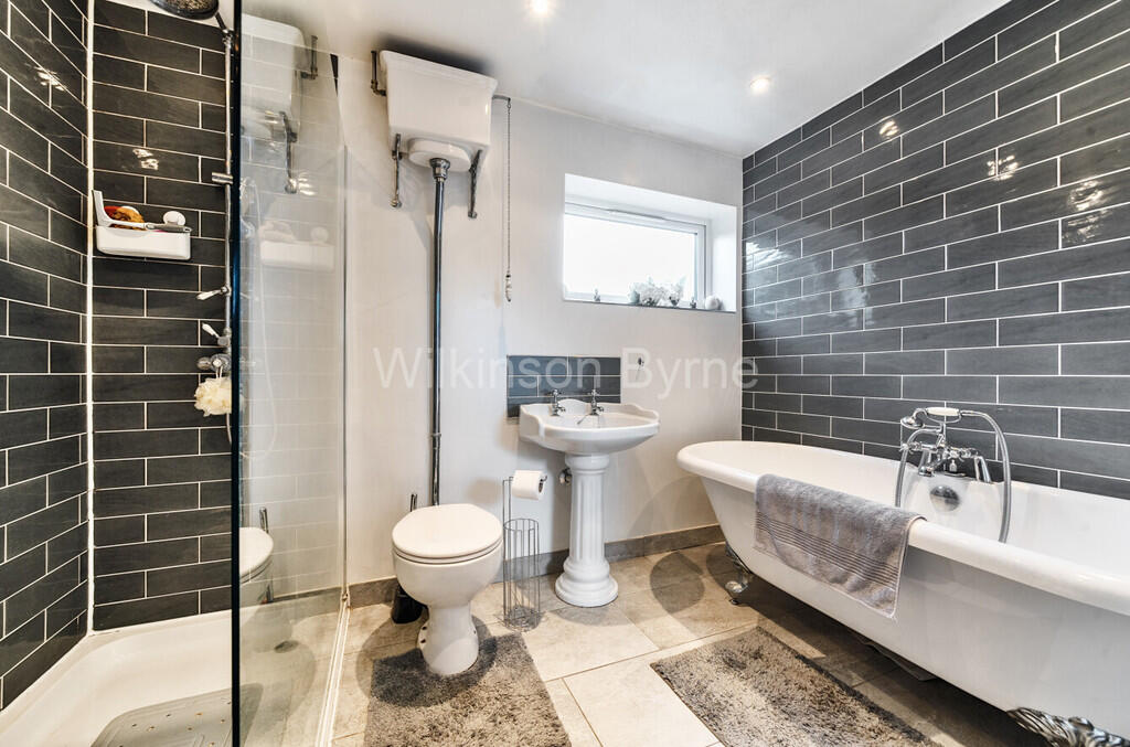 8400f4af-3b0e-443...