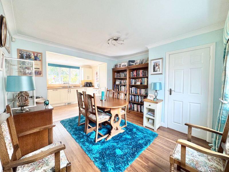 Dining room to kitchen