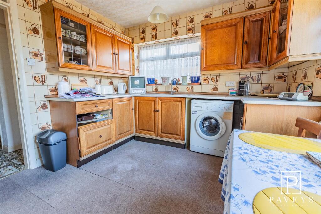 KITCHEN DINER