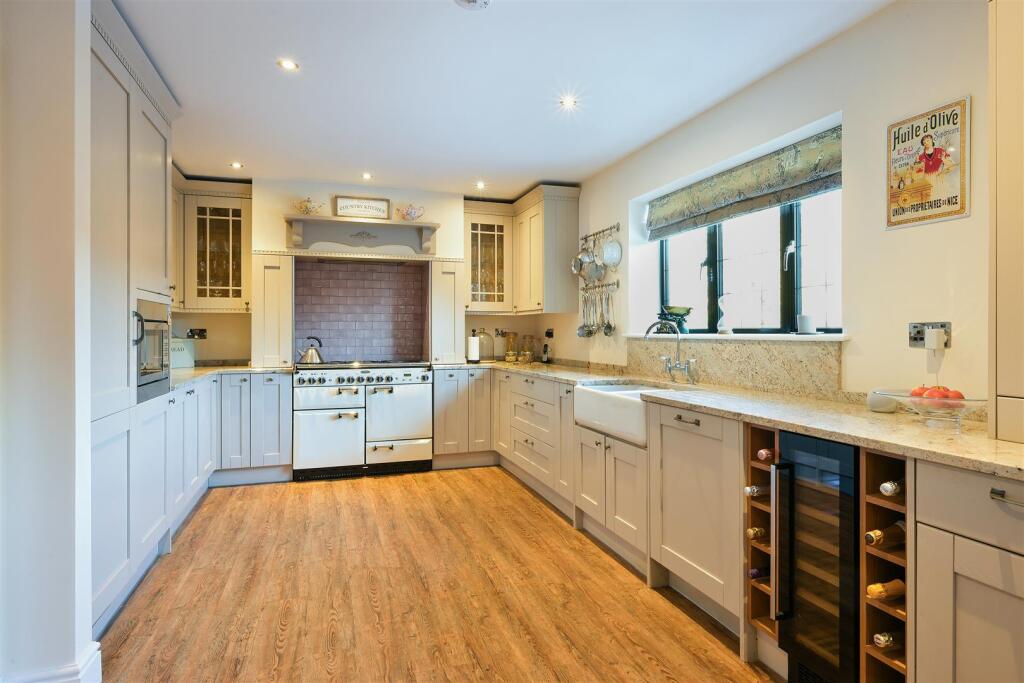 OAK TREE COTTAGE- (12).jpg