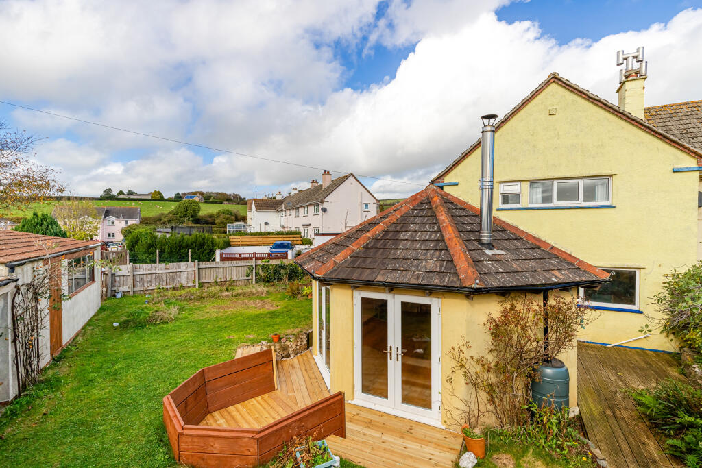 A03 - 4 Greenbanks, slapton - 251028