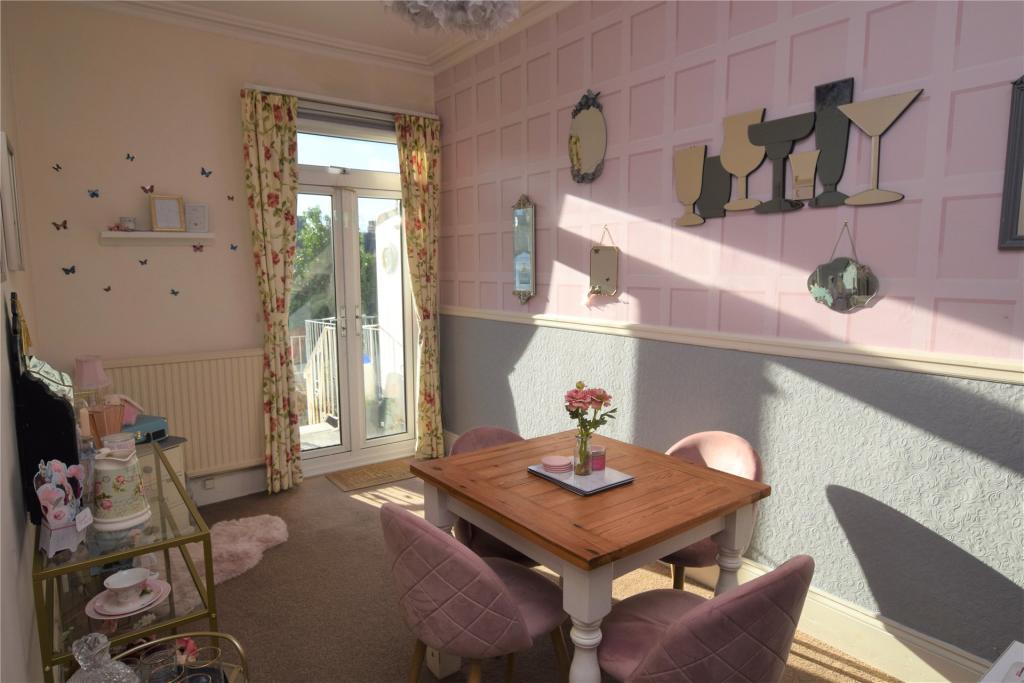 Dining Room/Bedroom