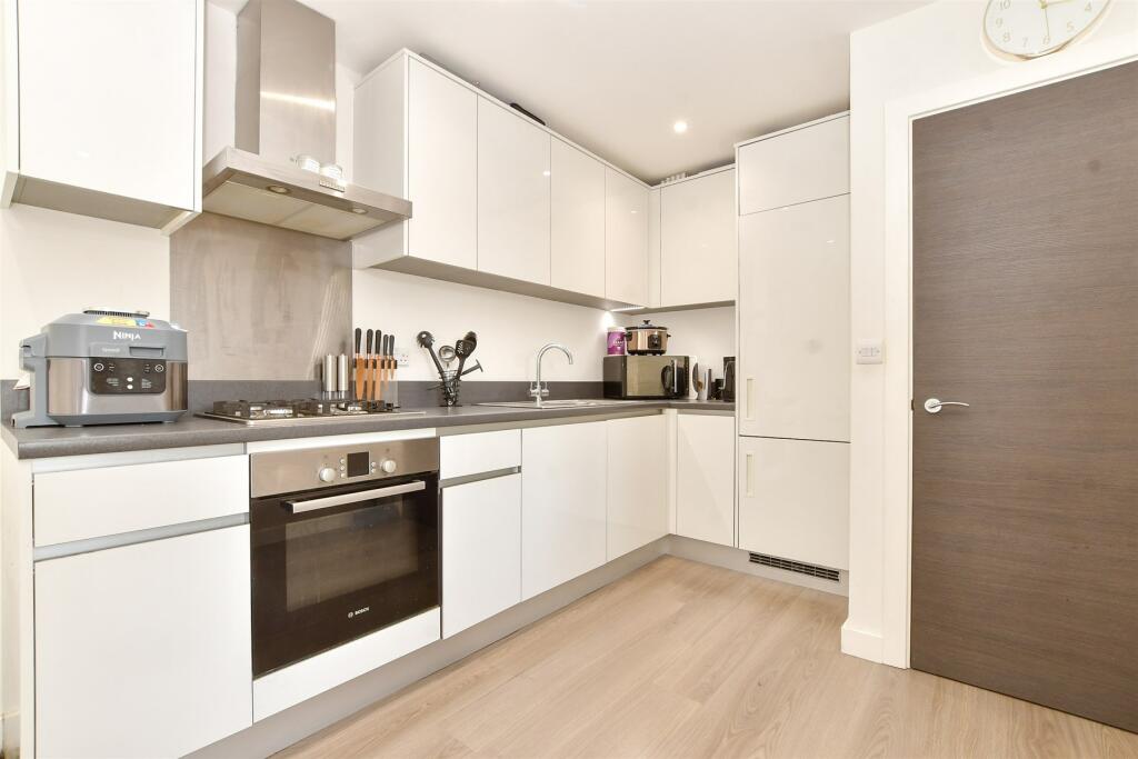 Living Room / Kitchen