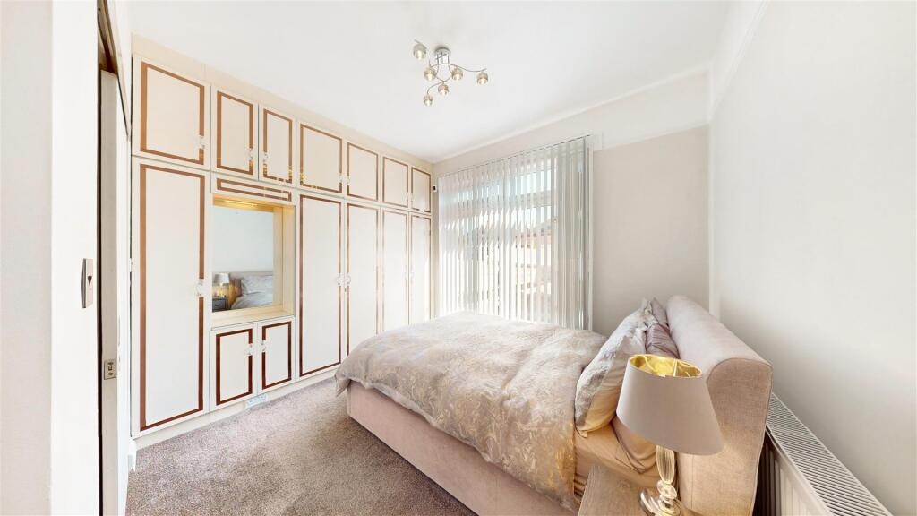 Bedroom 5 (ds).jpg