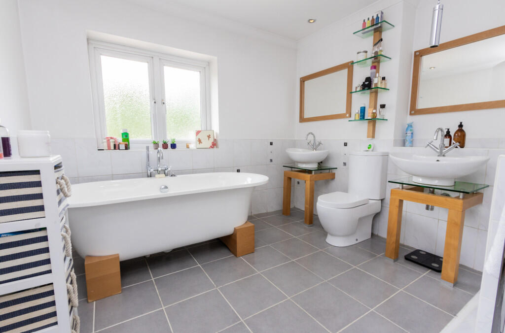 Screenshot 2025-1...