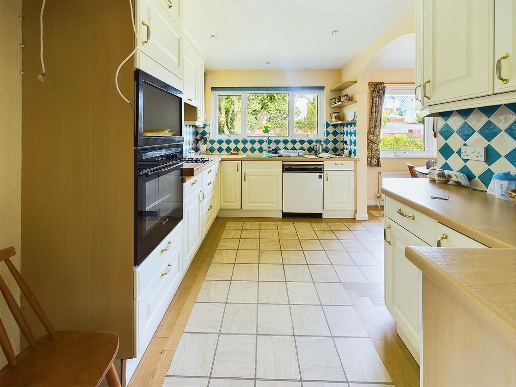 Kitchen b