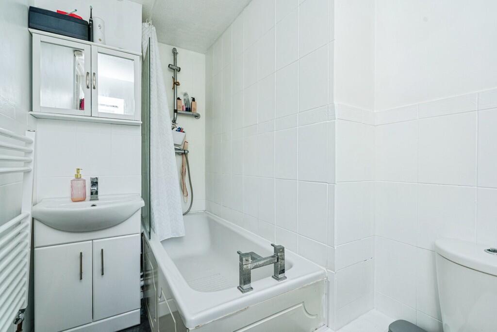 gu249hh-fa-dsc018...