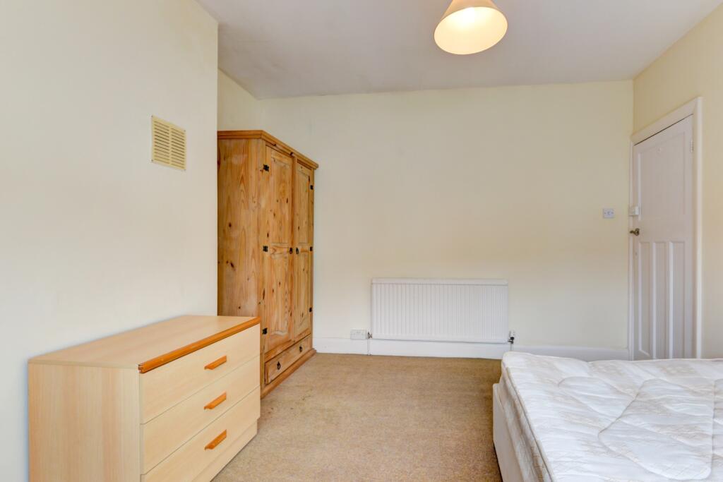 101 Coombe Road Bedroom 5