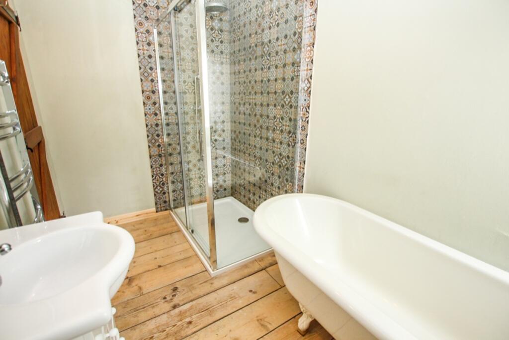 Bathroom/Shower Room