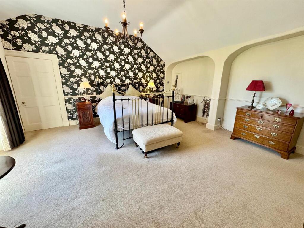 PHOTO-2025-04-13-20-45-42 (32).jpg