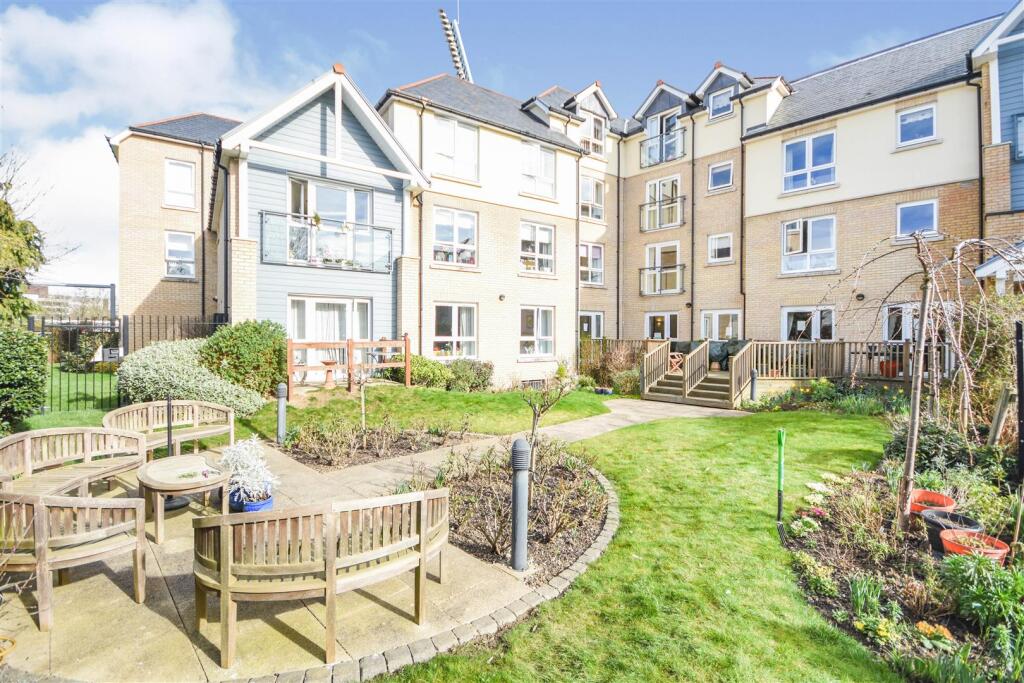 Bailey Court exterior.jpg