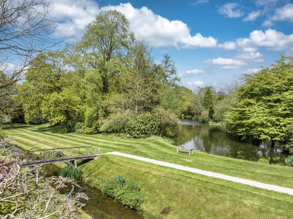 19-019  John Senior Great Tangley Manor Shoot.jpg