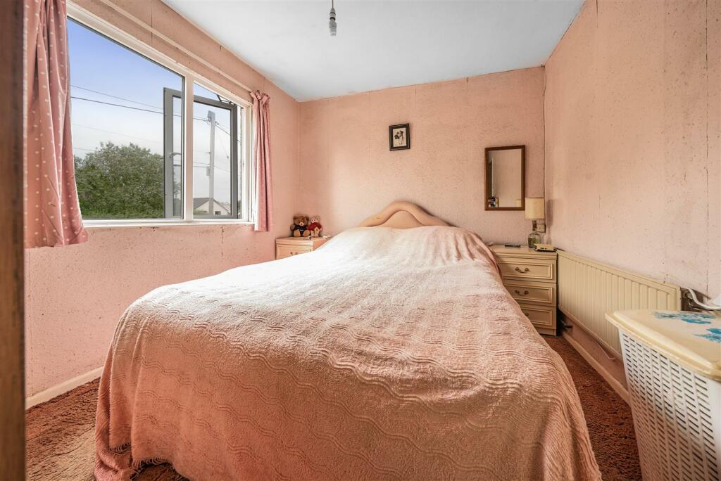 995689 (5).jpg