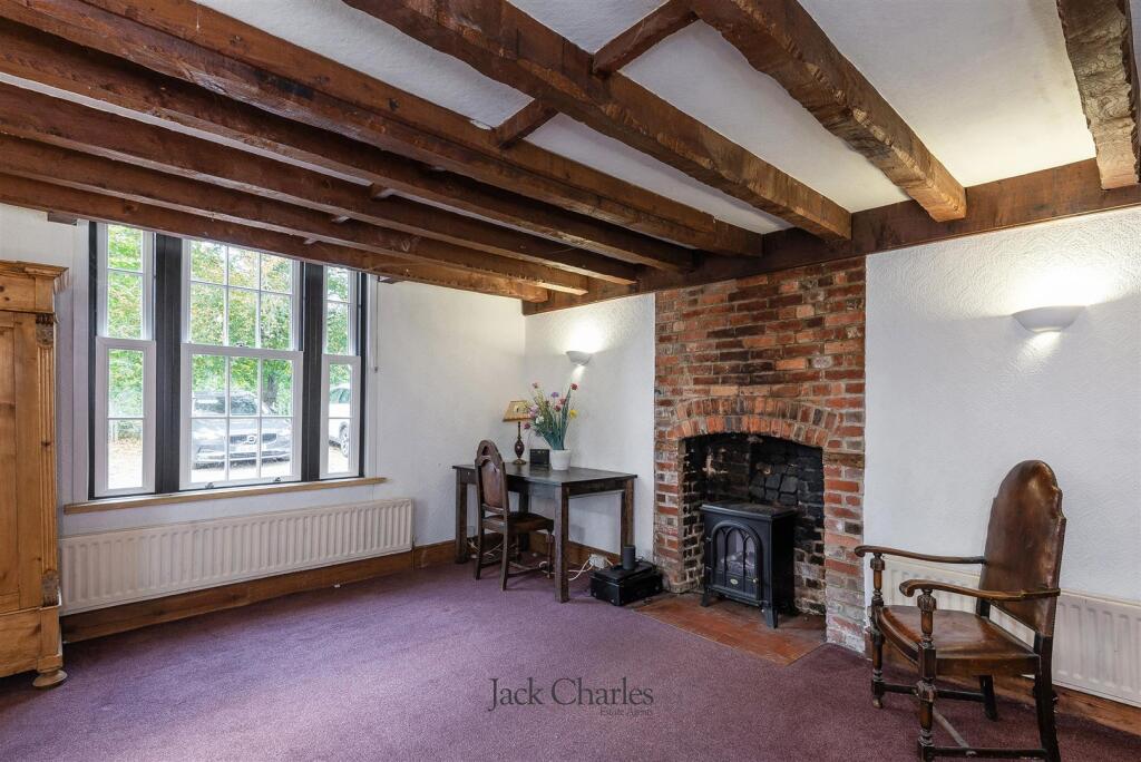 The Artichoke, Park Rd, TN11 9SR 017.jpg