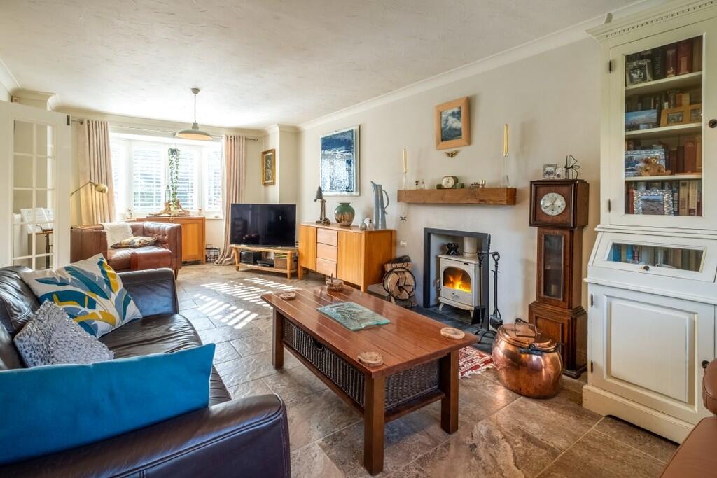 17 Clarke Close-1...