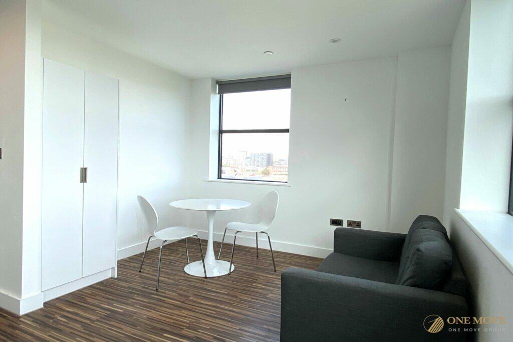 Westpoint 501 Chester Road- Lounge Overview