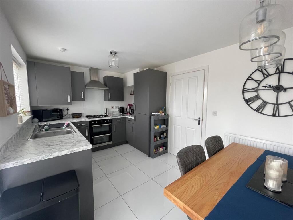 NEW KITCHEN.jpg