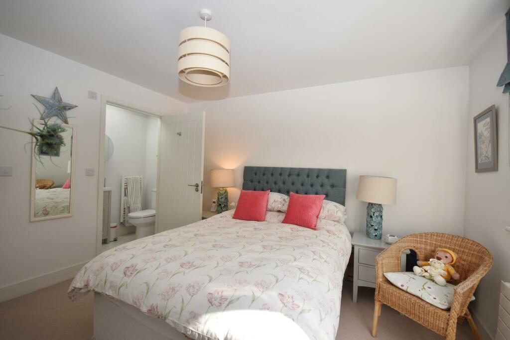 Bedroom  1 and Ensuite.JPG