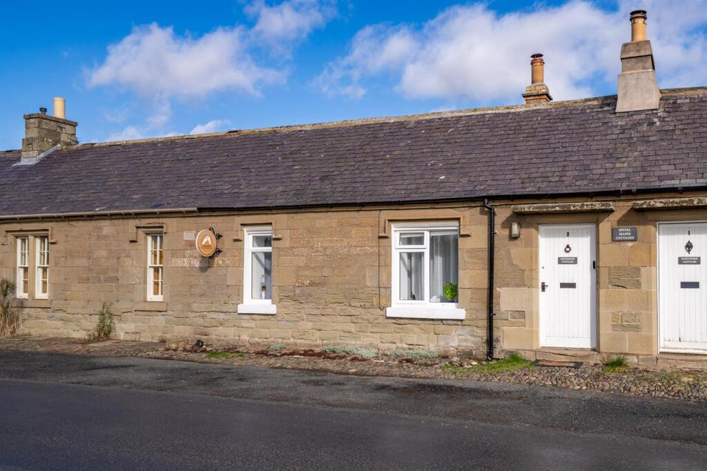 Hedgerow Cottages_2 Spittal Mains_Externals-1.jpg