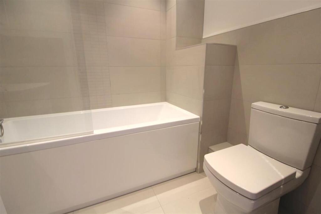 Bathroom2.jpg
