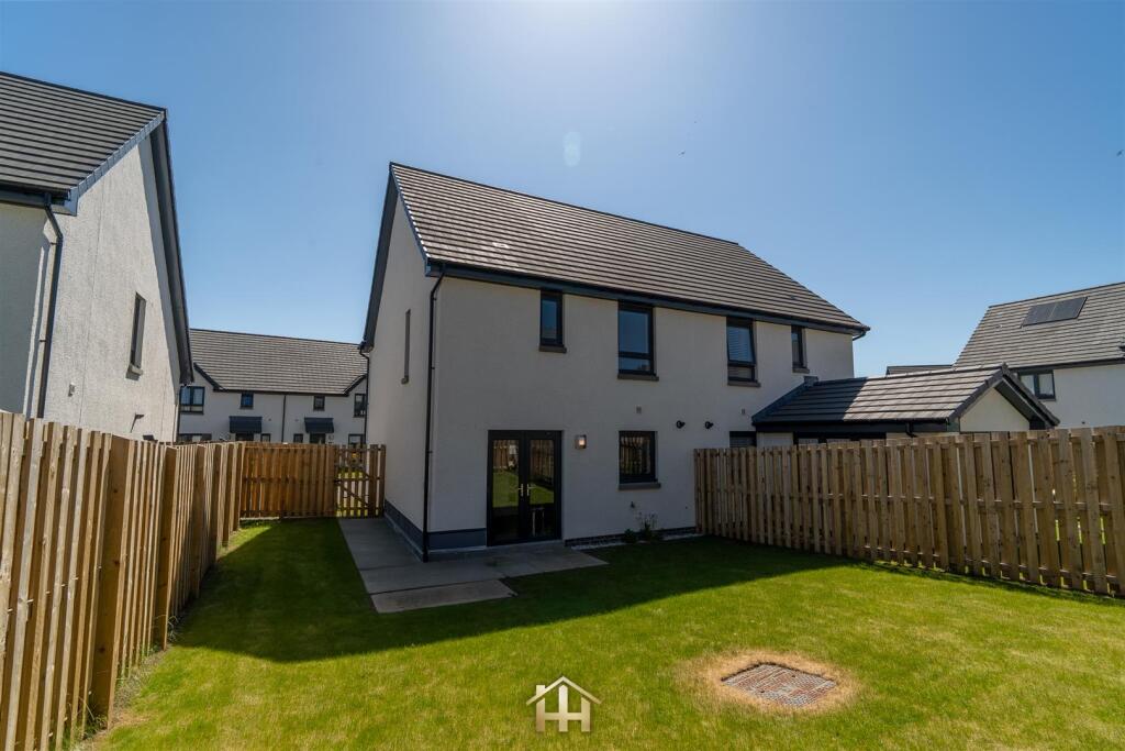 3 BELLE STEWART PL PH10 7ED 140525 EDIT (26 of 40)