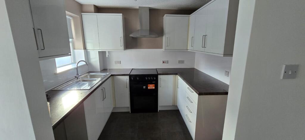 Celandine, Tamworth, B77