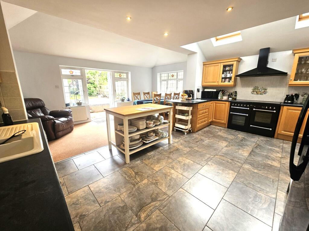 Living kitchen diner 4