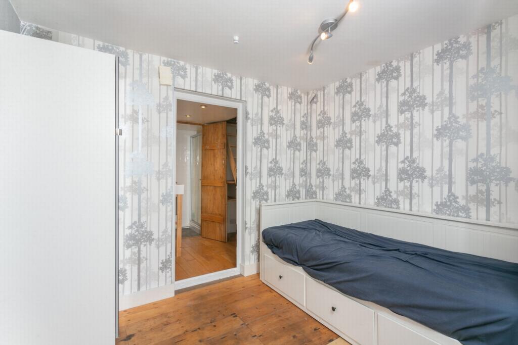 Annexe bedroom