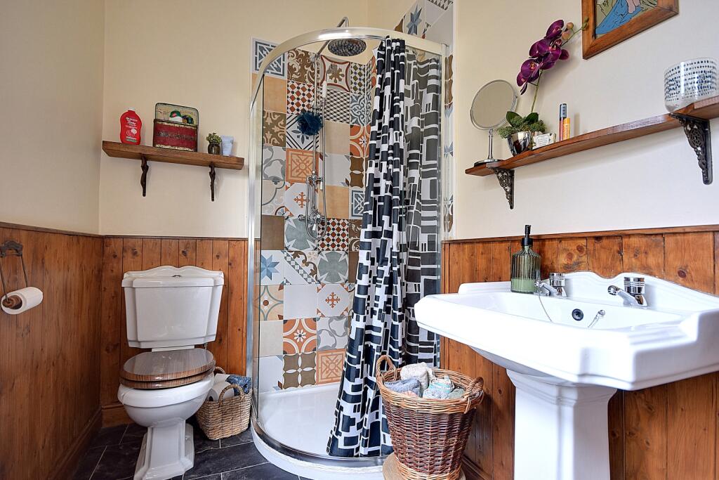 Crowtrees Lane Ememove (1)