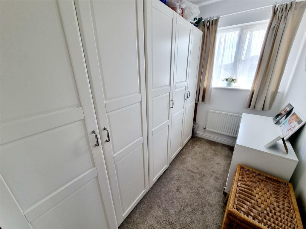 Bed 3.jpg