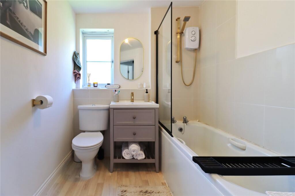 Bathroom T202507281535.jpg