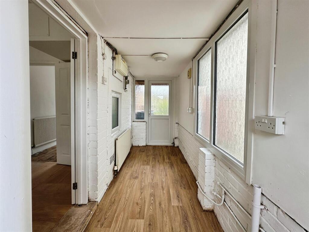 4f43cd55--41FE-B439-67682F829890-20287-0000098B676