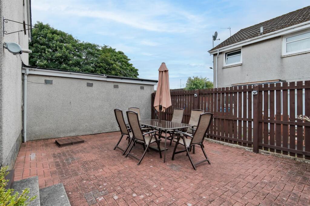 003-32 Currieside Place, Shotts, ML7 4AL.jpg