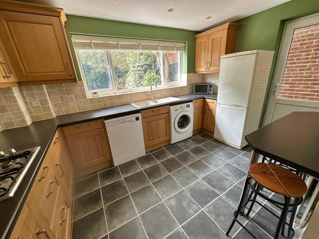 e124e486-3aaf-4bd...