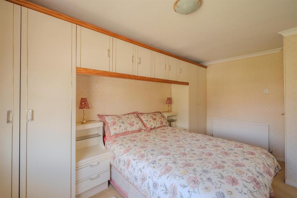 5 Harlech Close-3.jpg