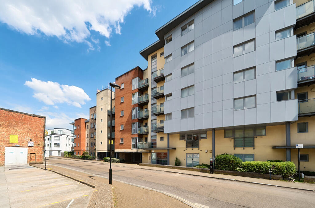 1-681dffbeea9b4-1...