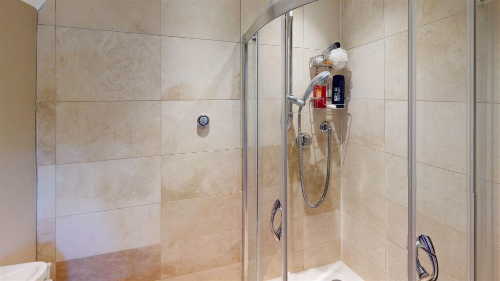 1-Badby-Road-West-Daventry--Bathroom 2.jpg