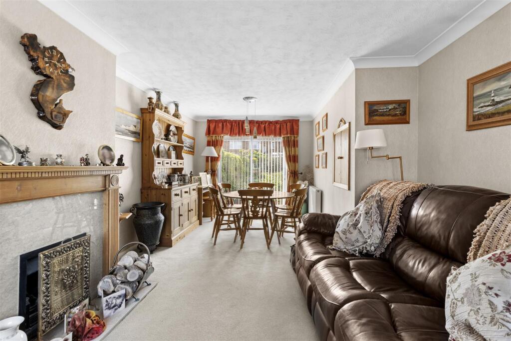 living area #2.jpg
